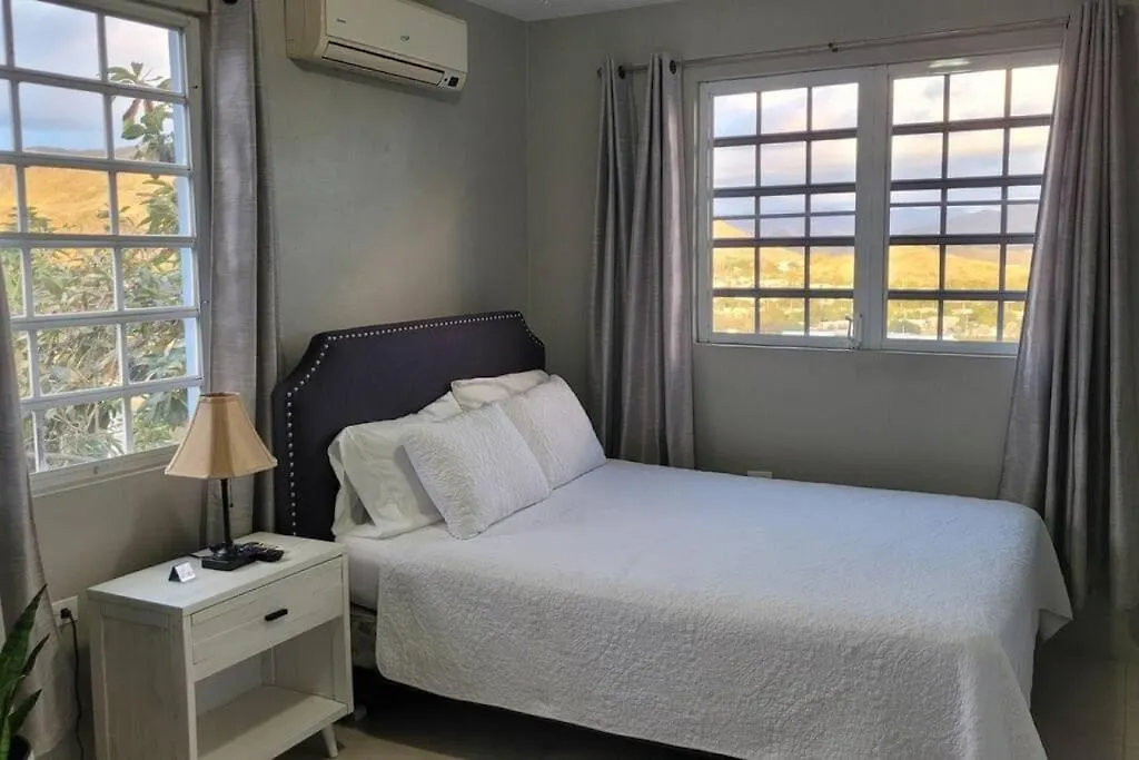 Coamo Beautiful House, Ac, 10Min Coamo Hot Springs Apartment